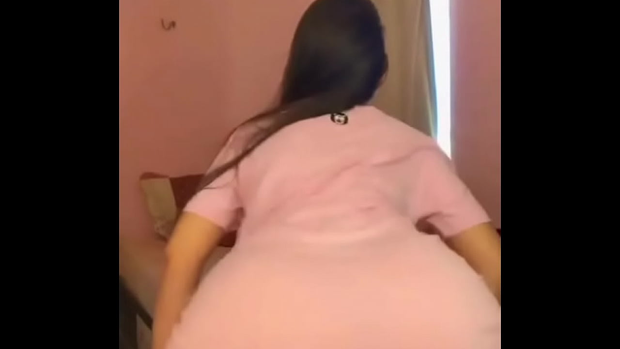 helen dan&ccedil;ando