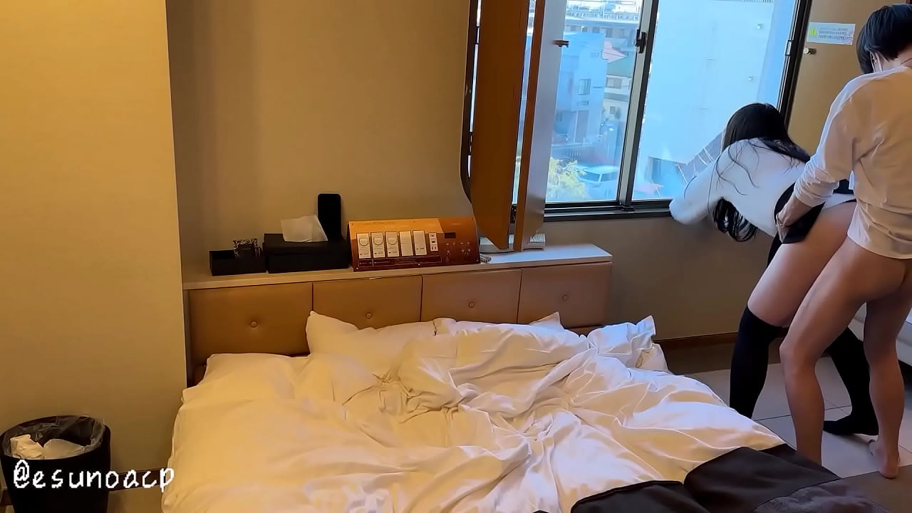 窓の前で...人に見られるのが好きな陰キャ女子って需要はありますか?