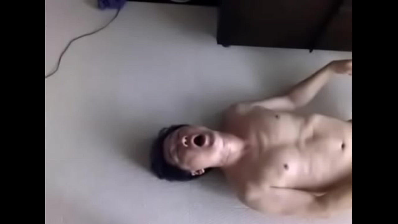 Cum with Emiuliss 07-23