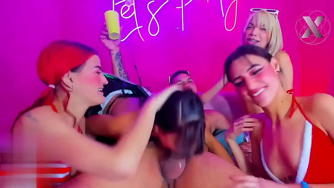 deep blowjob party with my girlfriend and her horny friends