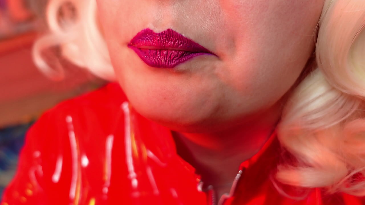 sexy funny blonde in braces - close up eating free clip - ASMR