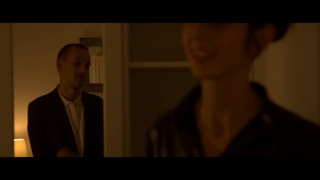 Gorgeous Spanish Babe Steals For Pleasure