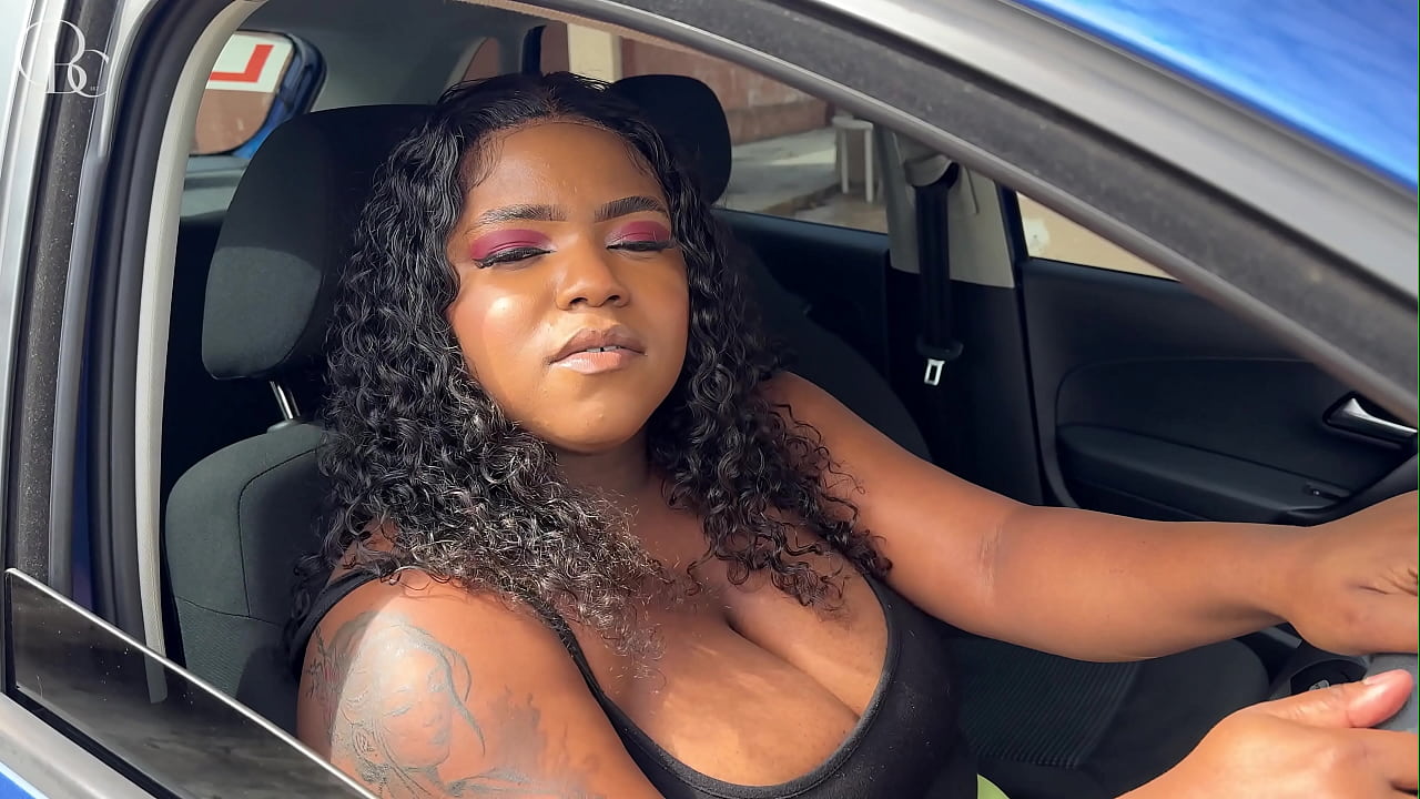 Big Ass Ebony Gets Fucked Through a Hole in Her Tight Shorts on Her Way to the Car Wash