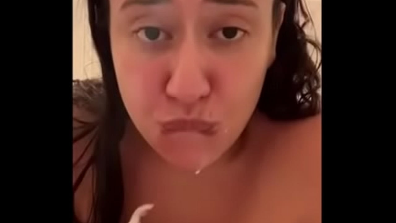 Acabou a &aacute;gua, toma banho de leite