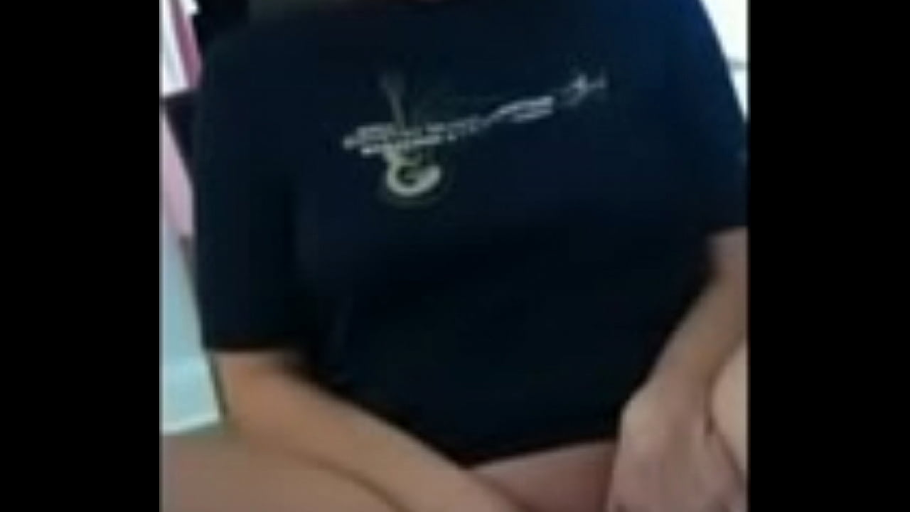 Mom Play with toy IN home WEBCAM ON - 666HOTCAMS.COM