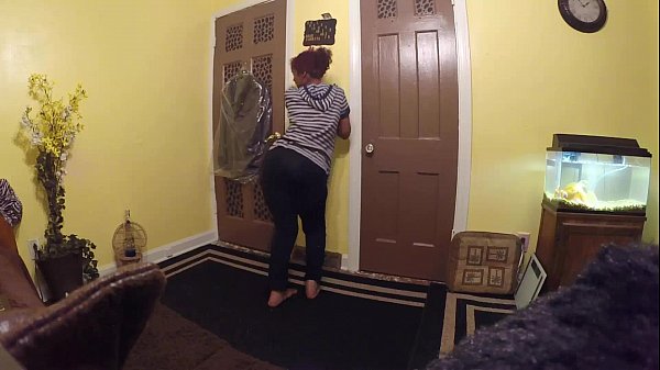 desi teen showing her big fat ass