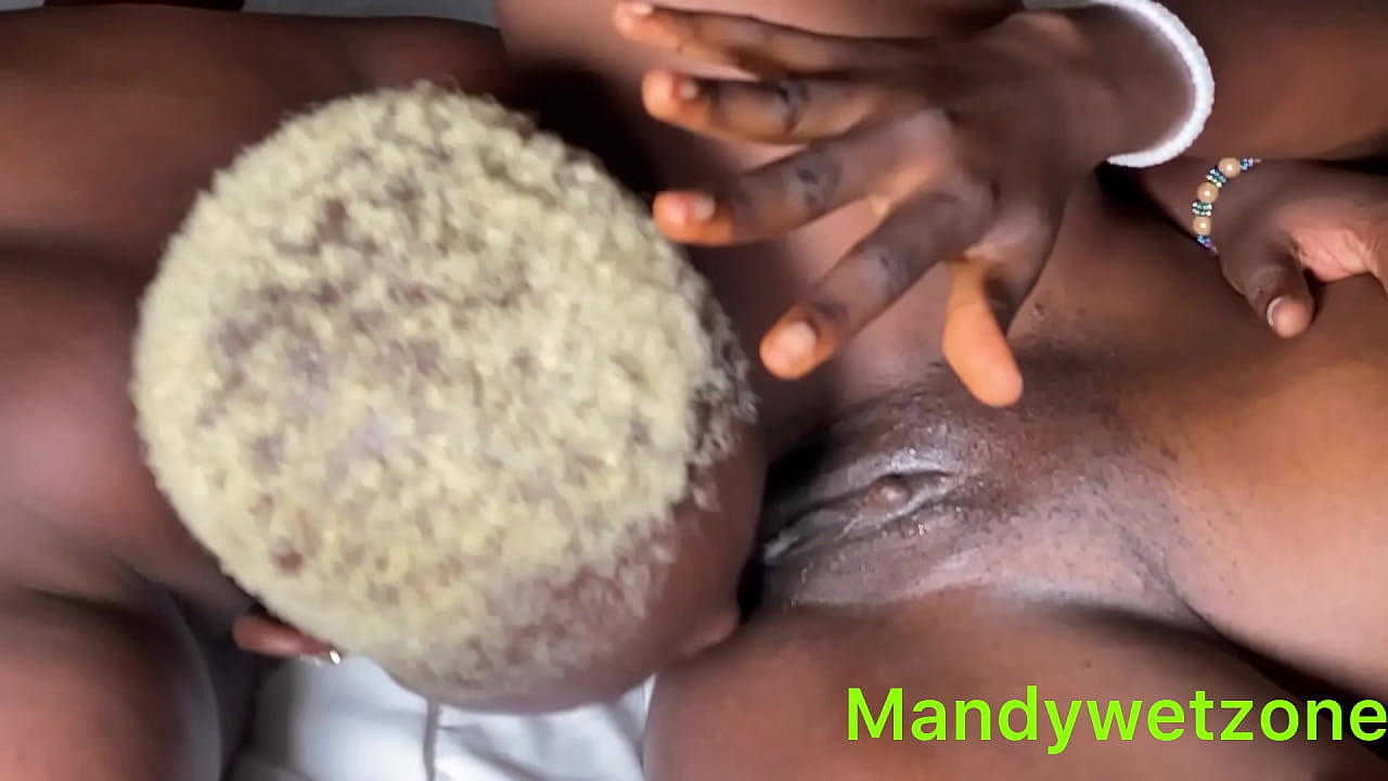 Lesbian Lady Slept with Her New Sales Girl