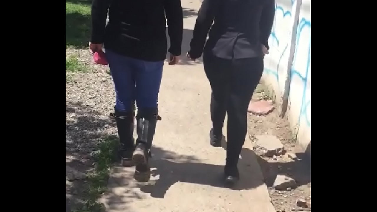 C9E29458-03C5-4B70-810E-FFF42C299C22.MOV