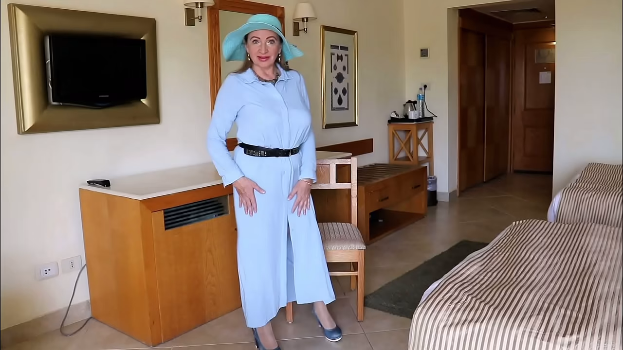 Heavenly Hues: GILF Maria&rsquo;s Stockings Striptease Extravaganza, Suck Big White Cock Dildo and fuck huge tits