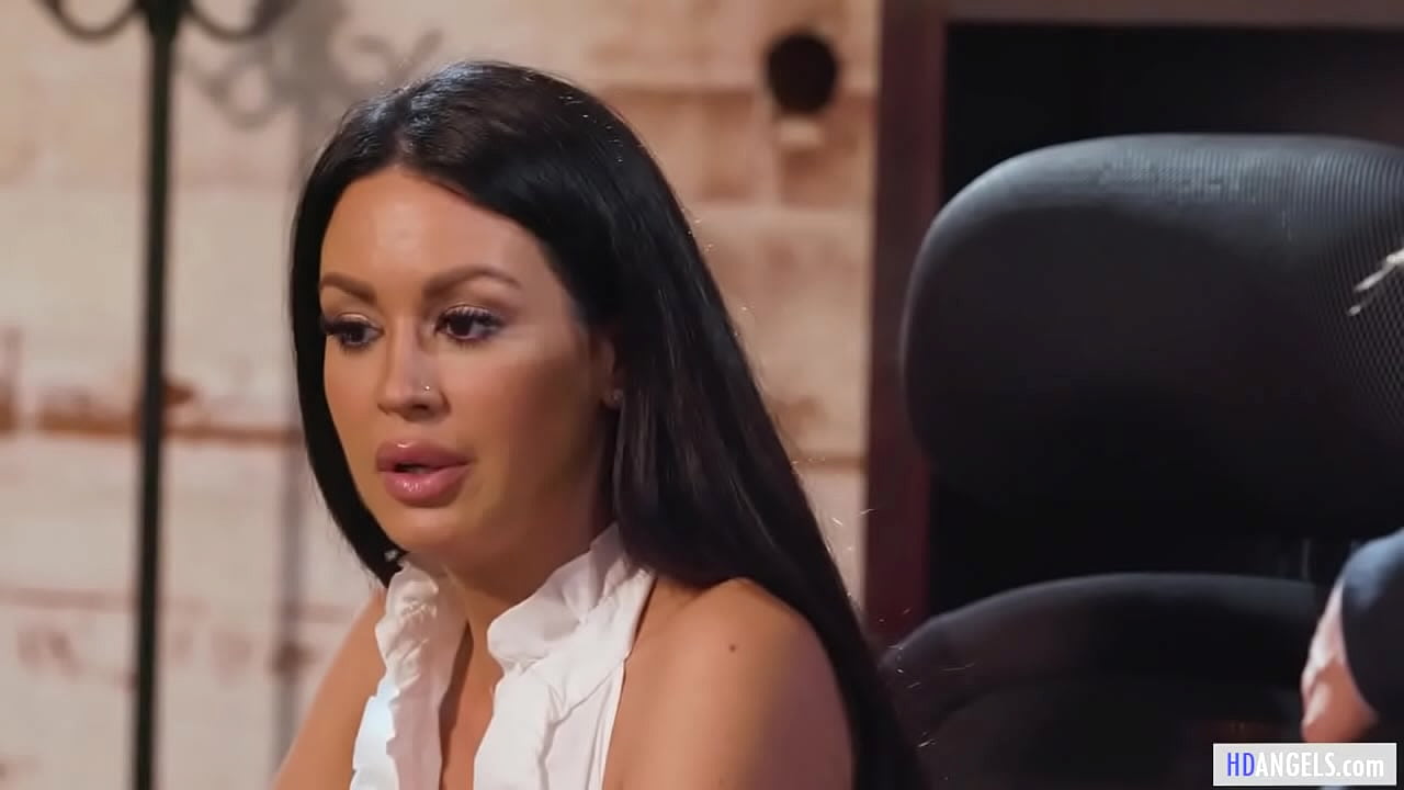 Security guard having sex with disappointed MILF