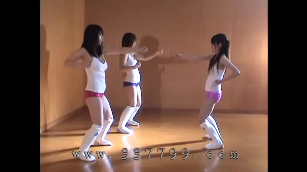 Japanese mistress us kick the ball of slave