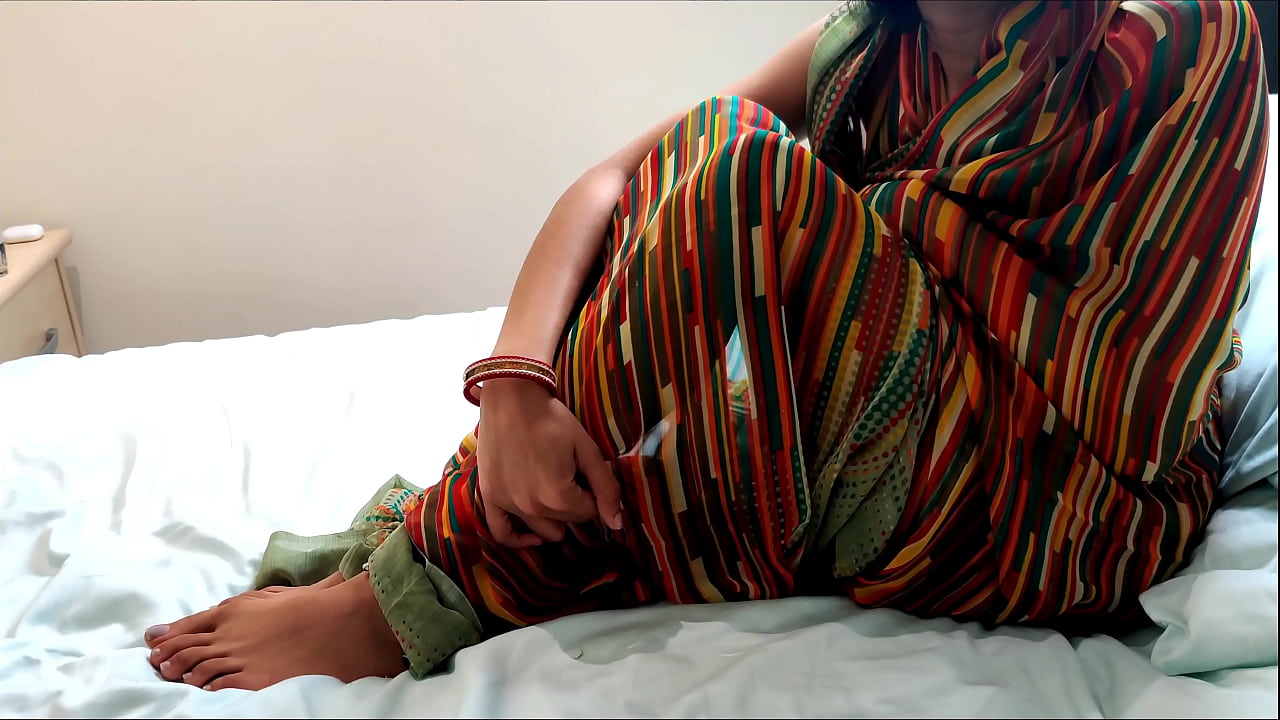 Student mohini caught red handed by Teacher to talking about sex to boyfriend