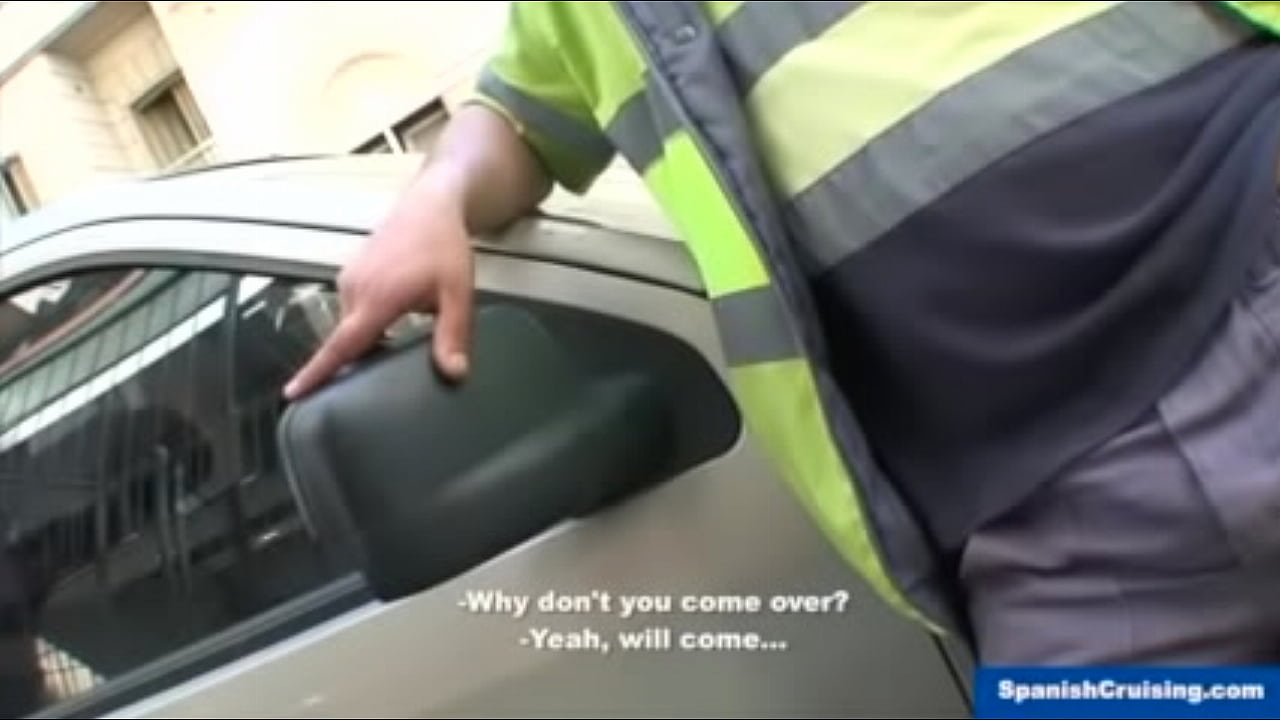 A recolector de basura heterosexual le chupan la pija