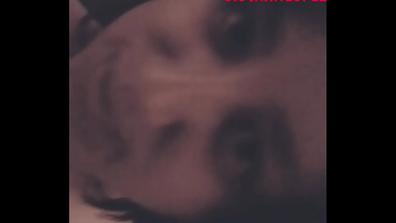 Esta arrecha y me manda su pack