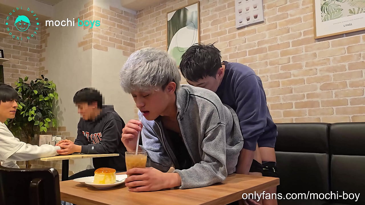 Cock Sucked in Public Cafe exhibitionist