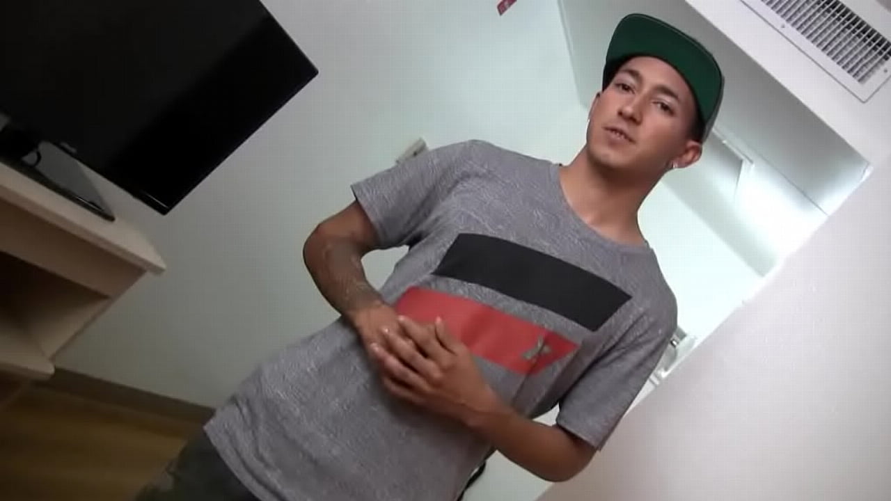 Latino guy jerking off his nice uncut dick