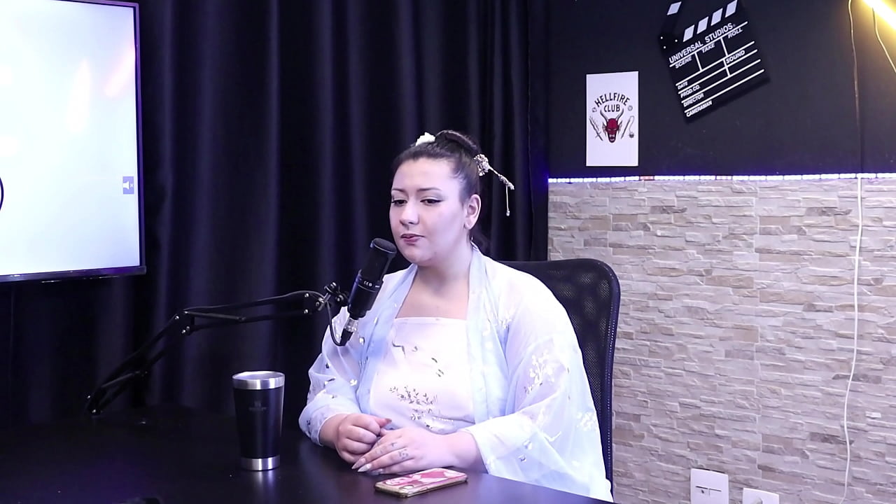 Voc&ecirc; n&atilde;o imagina quem contou tudo para minha fam&iacute;lia - Agatha Ludovino no SensualCast #Podcast completo no RED e no SHEER