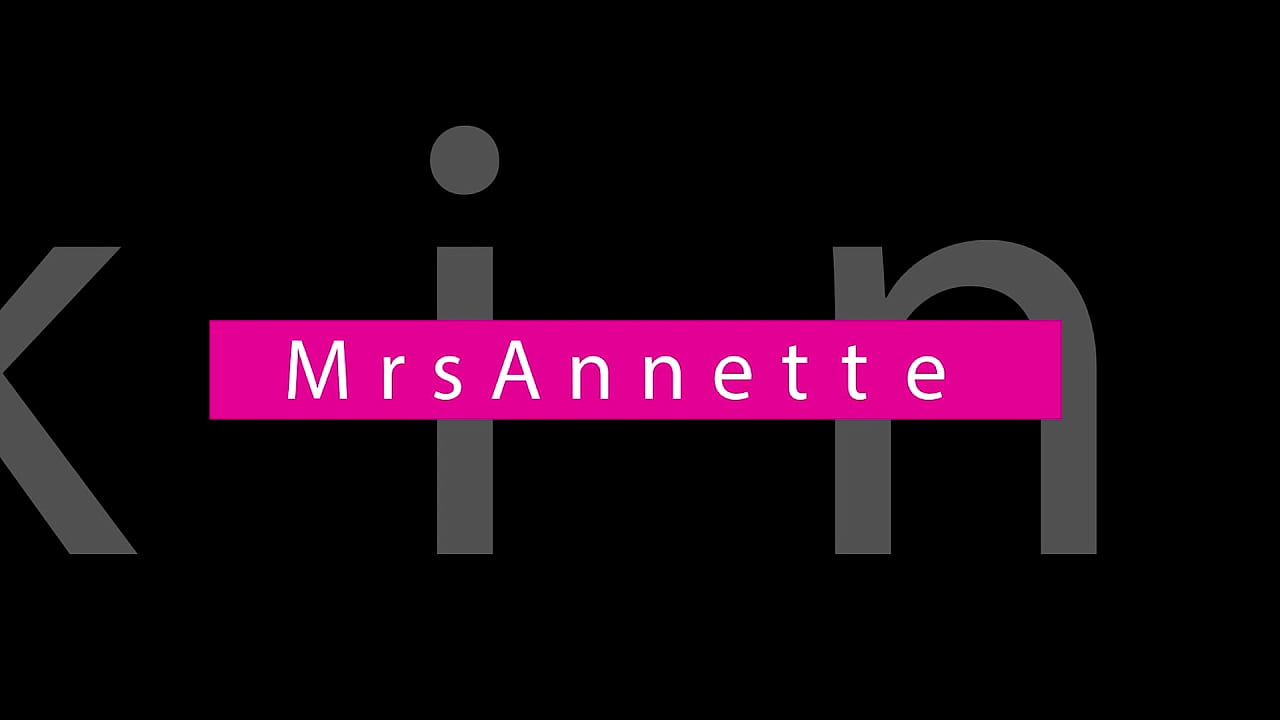 HOW TO STRETCH ANAL MISTRESS FUCKS TRANNY'S ASS LOCKED IN CHASTITY BELT. ANAL SISSY TRAINING