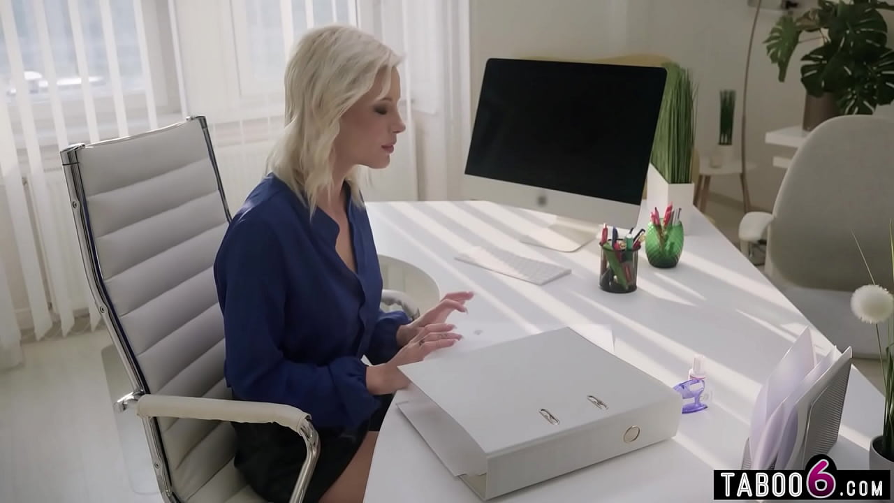 Hungarian blonde let her pee run at work and it turned her on so much she kept doing it