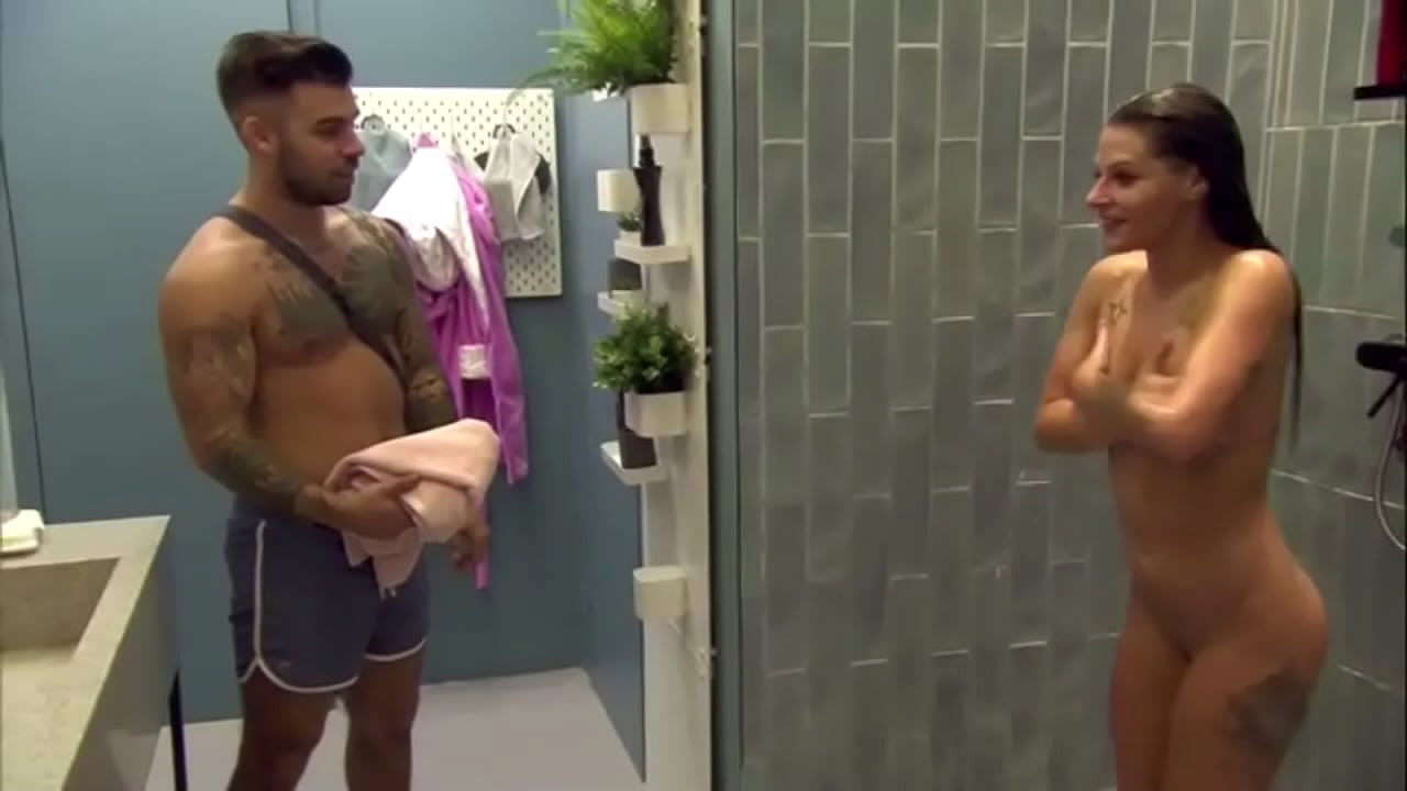 VV Cintike zuhanyzik (Valo vil&aacute;g 9)