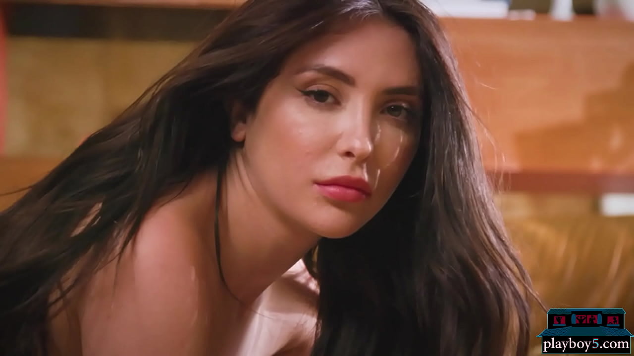 Hairy bush teen pornstar Jane Wilde shows off her luscious body and bubble butt