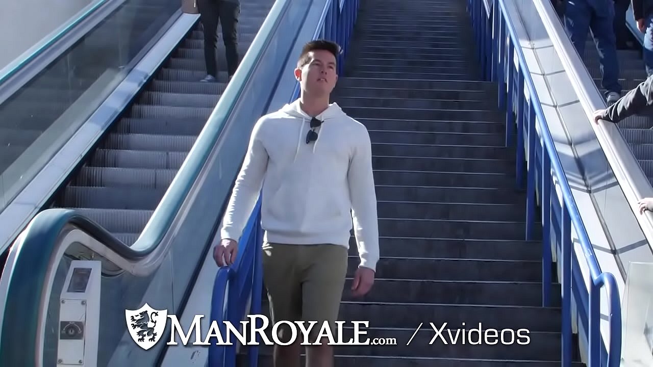 Stunning studs love rough sex