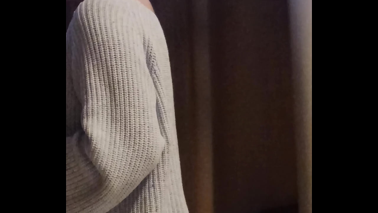 Esperando en el Hotel para nuestra sesi&oacute;n amatoria y ella le manda mensaje a su novio