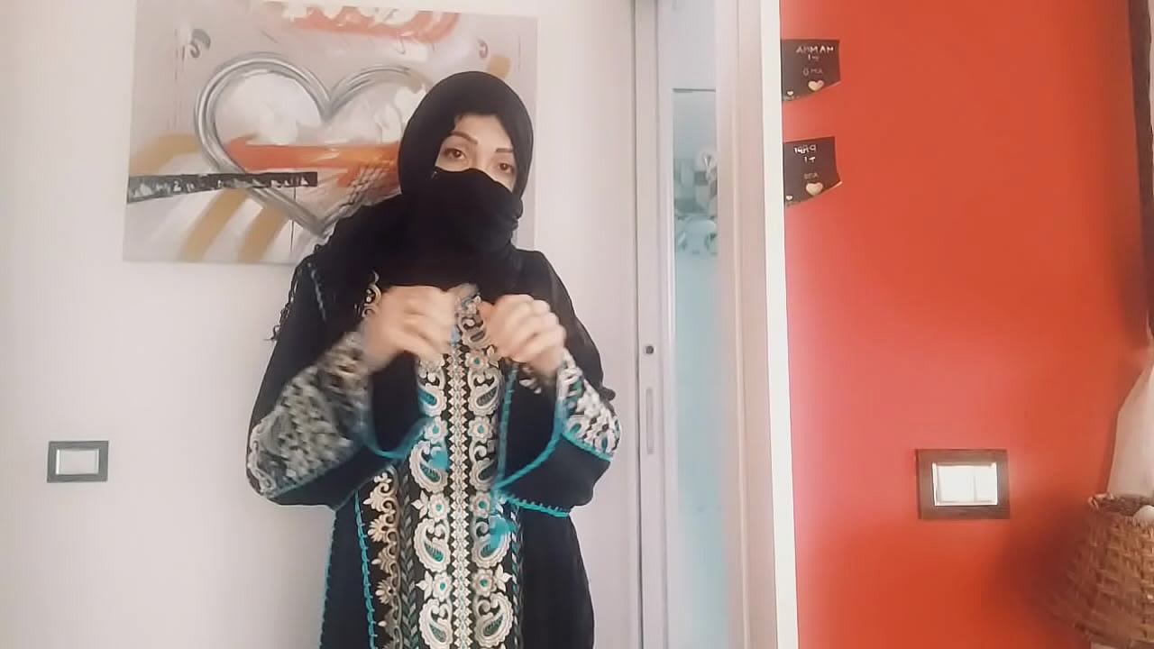 Muslim girl wanna try to suck
