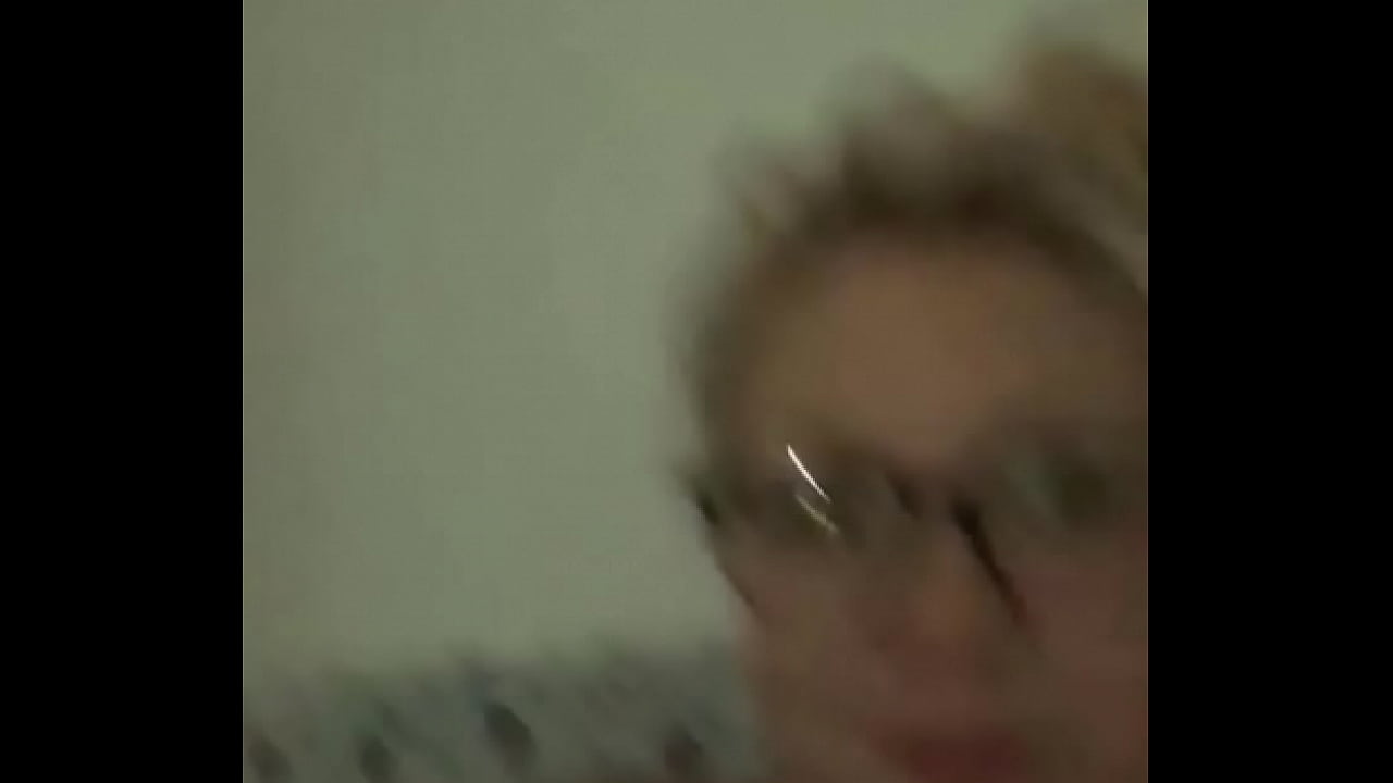 Which lips are wetter ? Skyeseye previewl