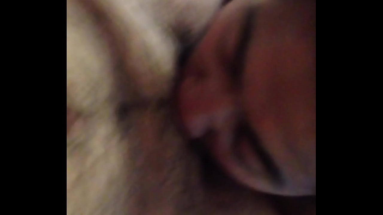 Puto chupando mi verga