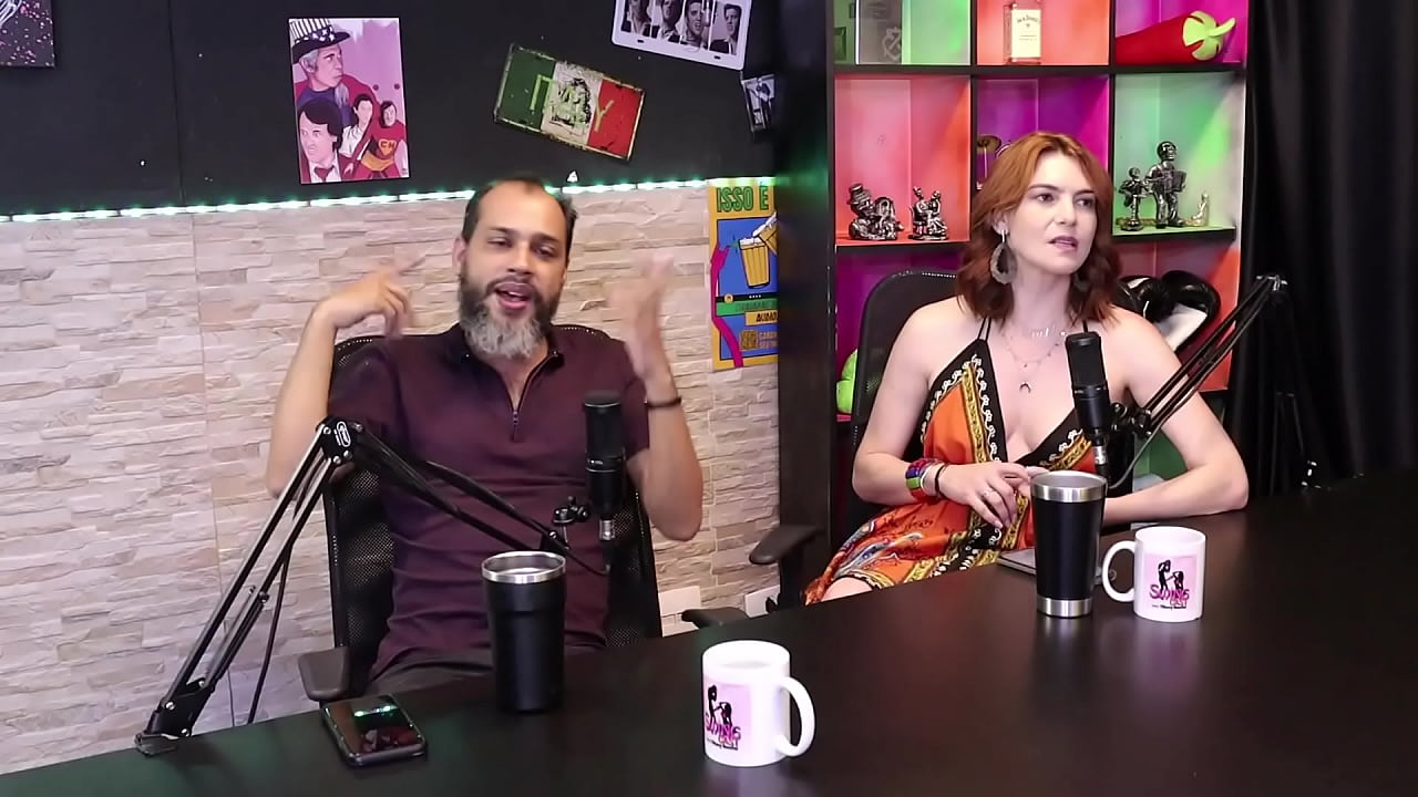 As mulheres foram treinadas a dar prazer, e n&atilde;o se colocam no direito de ter prazer - Reh Queen e Kstro (SHEER/RED)