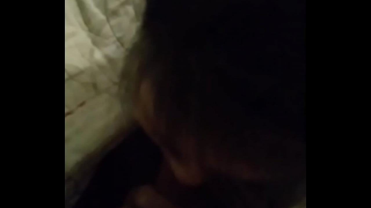 G&aacute;i xinh b&uacute; chim qu&aacute; đ&atilde;