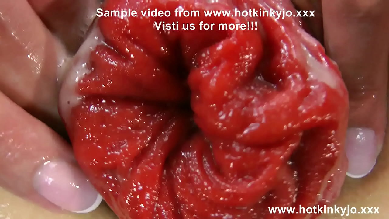 HKJ fistfuck her anal hole until her prolapse fall out from it.