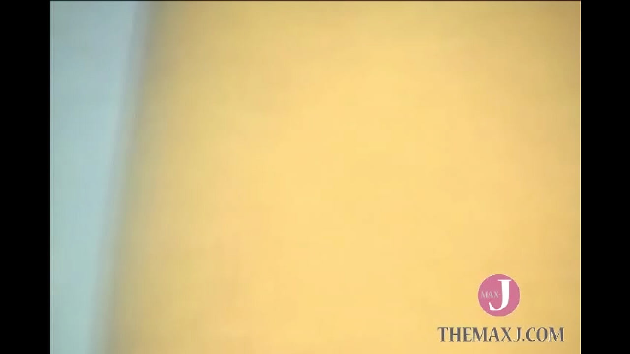 Model's egg, changing clothes, sneak peek 08 - Free2