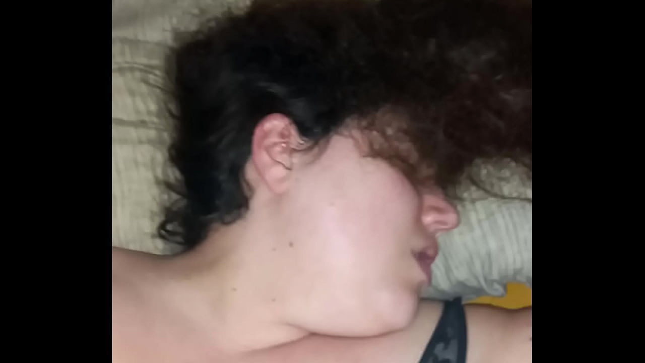 Vu que personne ne s abonne ne parle ne demande des lives je m amuse seule ...