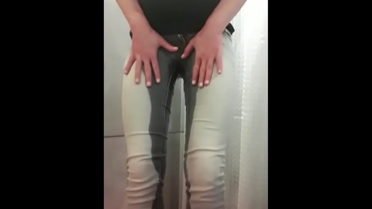 Omorashi my Pants and Shoe playing sucking heel when Smoking cigarette