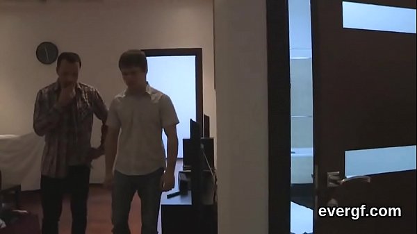 Foxy kitten bangs for money in front of her own bf