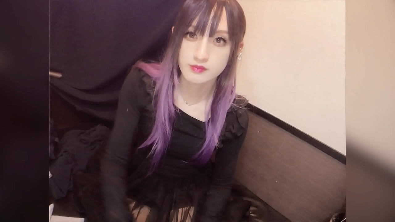 エッチな動画を配信するよ。とってもとってもエッチな"