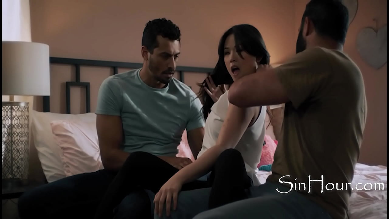 Small Girl Lulu Chu Has A Threesome With 2 Large Dudes- Lulu chu, Damon Dice, Tommy Alex Jones