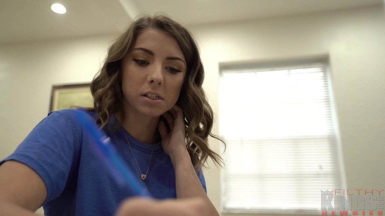 Hot Amateur Fucks Big Dick Stud