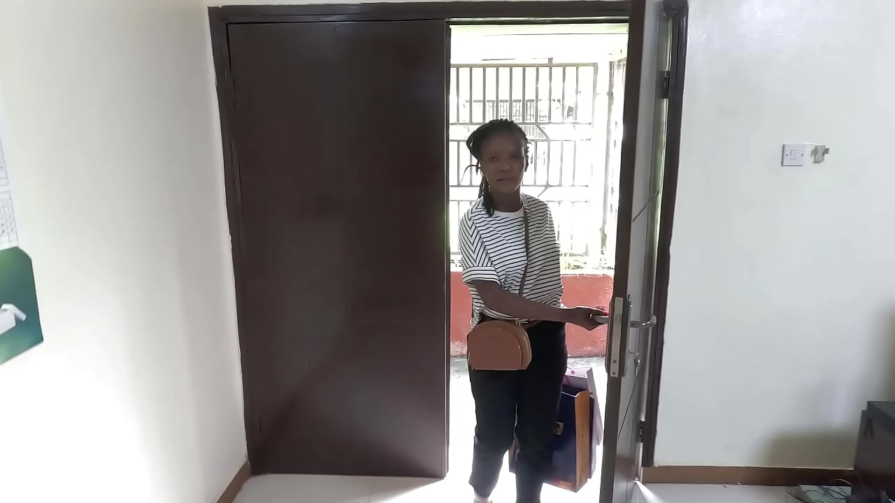 Underwear try out leads to Louis eating Flowers pussy