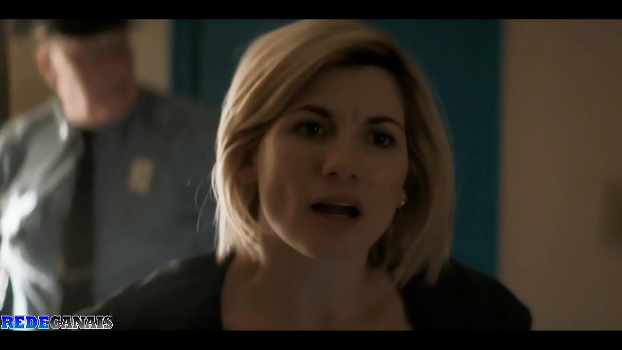 senhor do tempo gostoso e o senhor do tempo e voa em sua cabine azul em busca de grandes tes&atilde;o em espa&ccedil;os e universos.