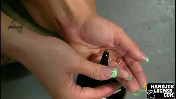 Amateur handjob slut
