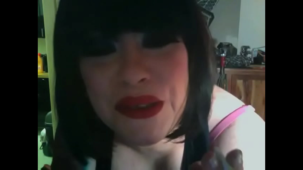 Chubby UK Mistress Smoking 3 Filterless Cigs