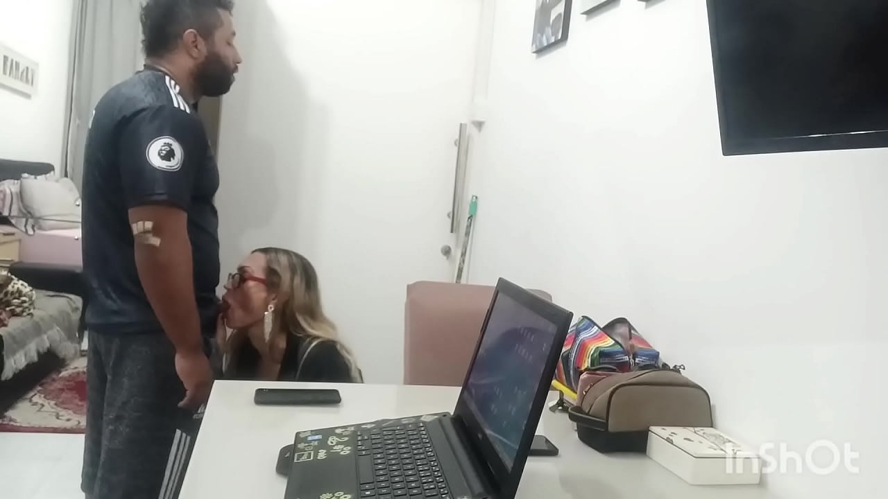 I went to do a job, I fucked up the contractor who took the blonde