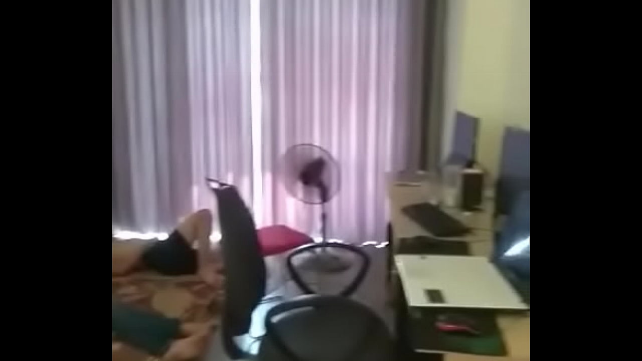 Học sinh chịch nhau