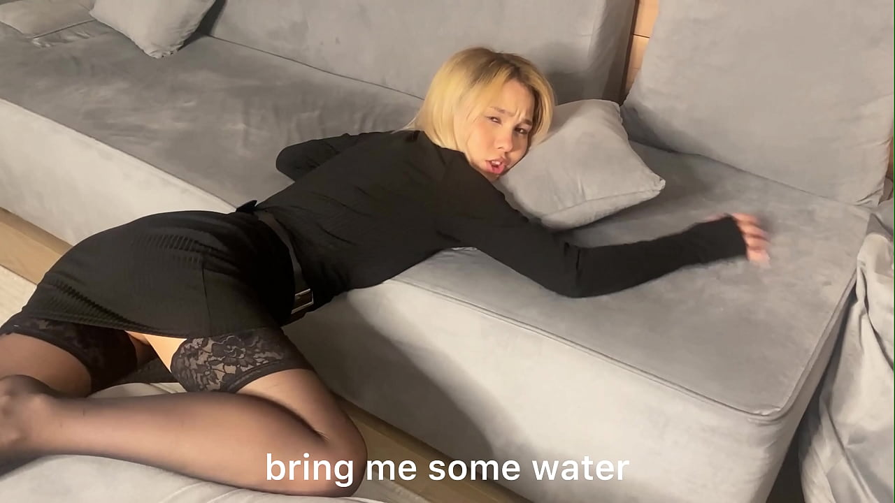 stranger from the bar gave herself up after seeing a big dick