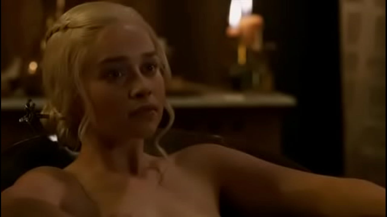 Emilia clarke Game of thrones nude scene season 3 episode 8