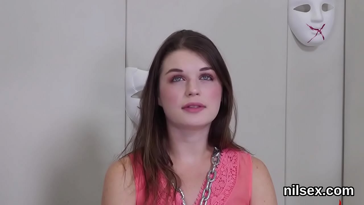 Foolish hooker gets her fuckholes gaped and properly fucked