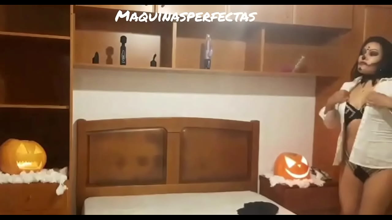 MI T&Iacute;O SE CORRE EN MI CULO LA NOCHE M&Aacute;S TENEBROSA DEL A&Ntilde;O HALLOWEEN